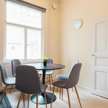 Apartment Kotimaailma Hortus - 4br Turku